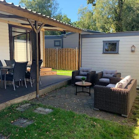 פוטן Hottub Forest Chalet Op De Veluwe! מראה חיצוני תמונה